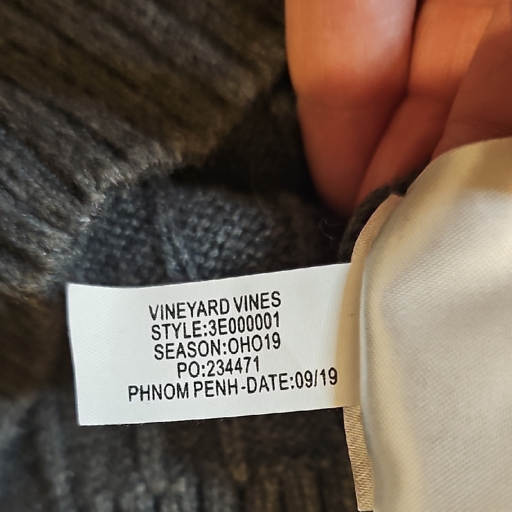 Vineyard Vines Charcoal Cable Knit Sweater with Brown Zipper - Picture 7 of 10